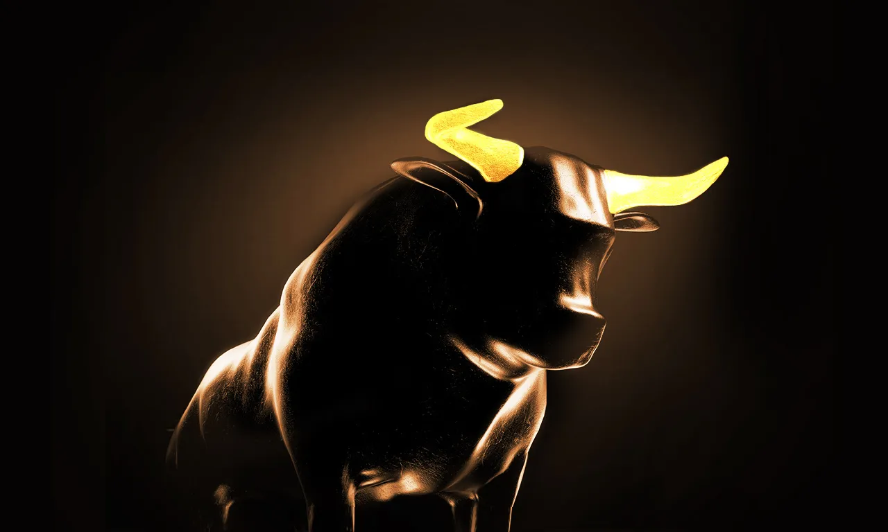 Ng'ombe wa dhahabu mwenye pembe zinazoangaza zikionyesha mwelekeo wa bullish kwenye masoko na fursa zenye nguvu za biashara.